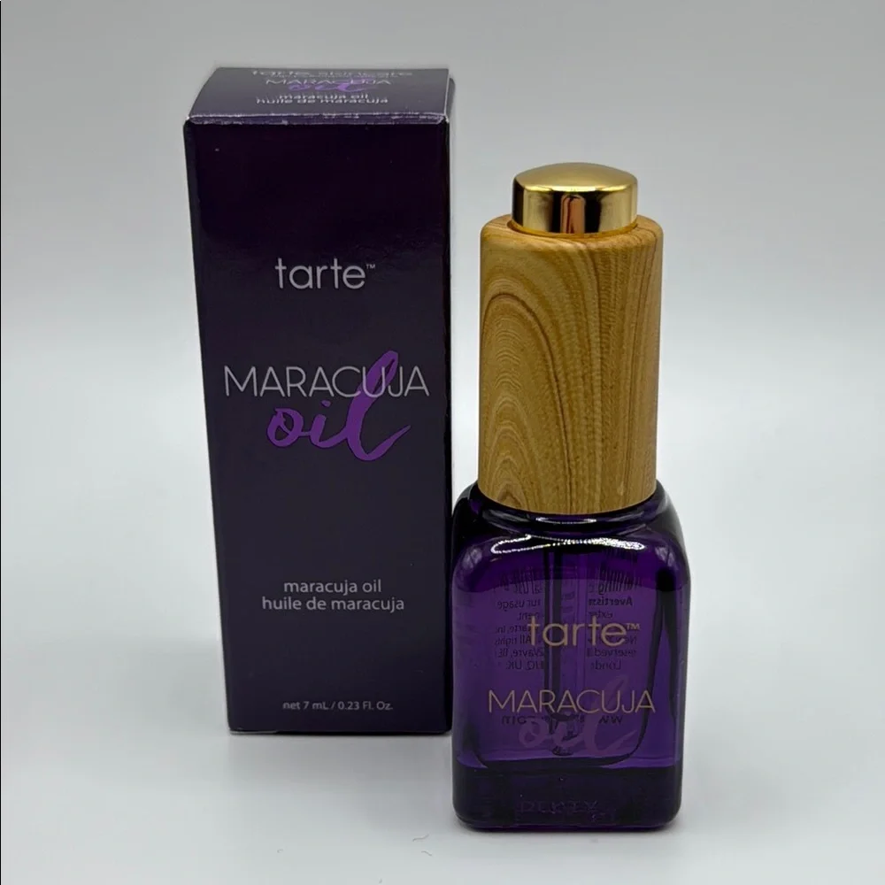 Tarte Maracuja Oil with Wooden Cap - Picture 1 of 4
